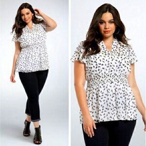 TORRID BUTTERFLY PRINT BABY DOLL BLOUSE